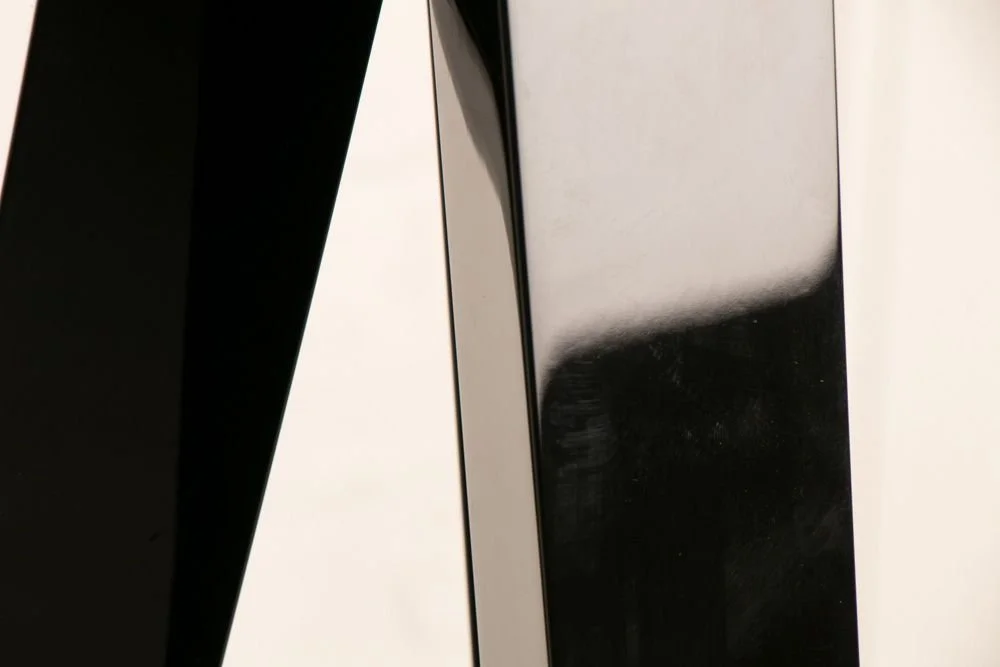 armani-casa-emme-tripod-floor-lamp_14_38665_10.jpg
