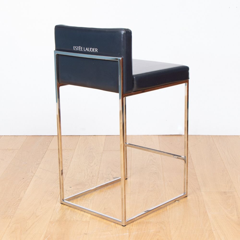 estee-lauder-shop-stool_14_41759f.jpg