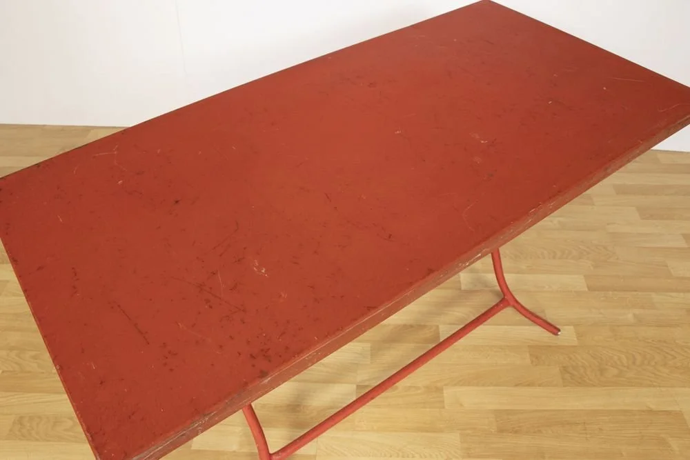 1960s-metal-french-cafe-outdoor-table-in-red_14_44504f.jpeg