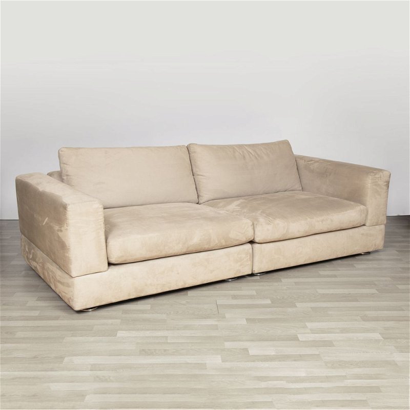 minotti-hansen-suede-3-seater-sofa_14_44624b.jpeg