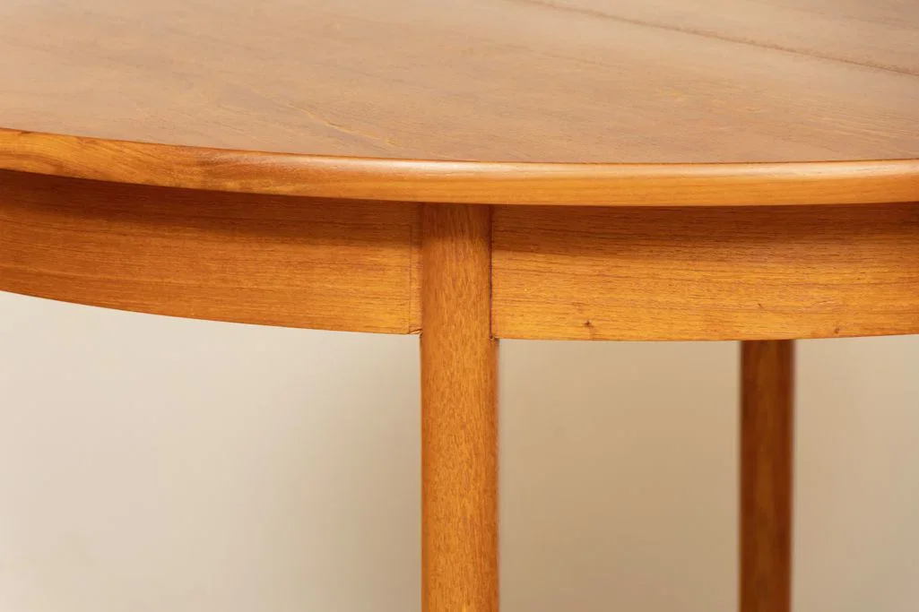 danish-midcentury-extending-teak-dining-table-by-vanson-c1965_14_47889b.webp