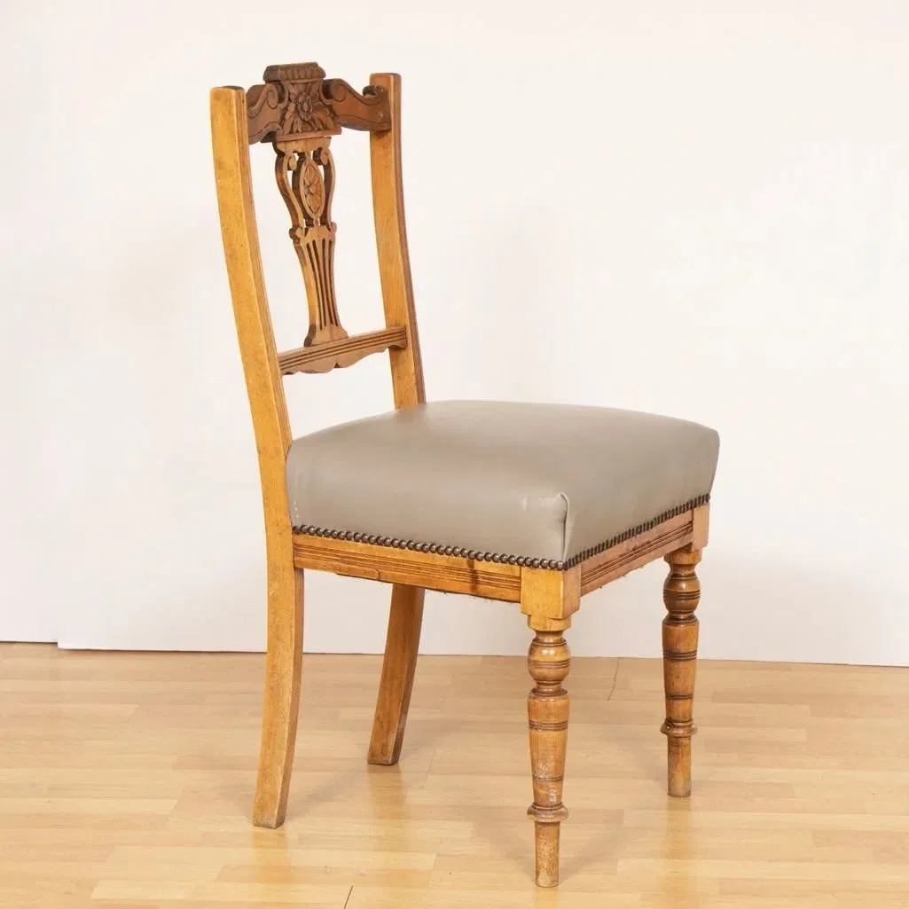 set-of-4-early-victorian-oak-and-leather-dining-chairs_14_47291e.jpg.jpeg