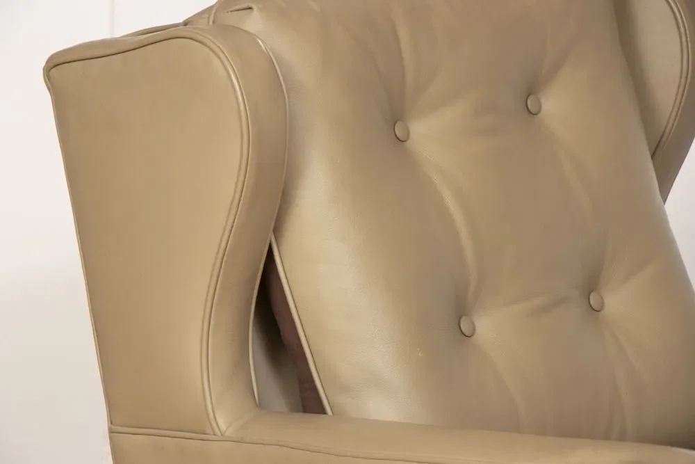 1920s-lounge-chair-in-leather_14_44503i.webp