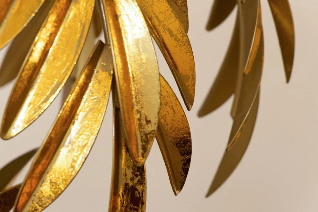 gold-tone-palm-tree-table-lamp_14_49168f.webp