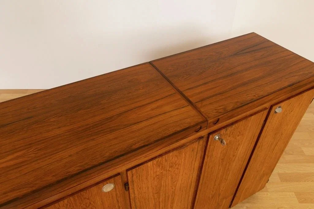 imgi_42_midcentury-danish-home-bar-in-rosewood-by-dyrlund_14_49369i.jpg