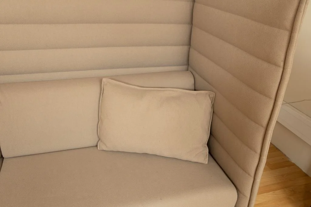 acoustic-high-back-sofa-by-ronan-and-erwan-bouroullec-for-vitra_14_47892b.jpg
