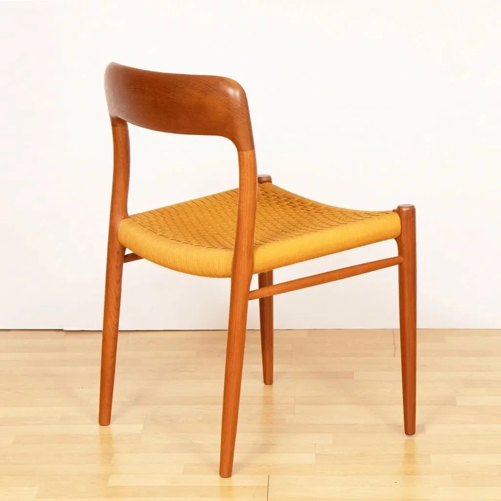 set-of-4-model-75-dining-chairs-in-oak-by-neils-moller_14_47284i.jpg.jpeg