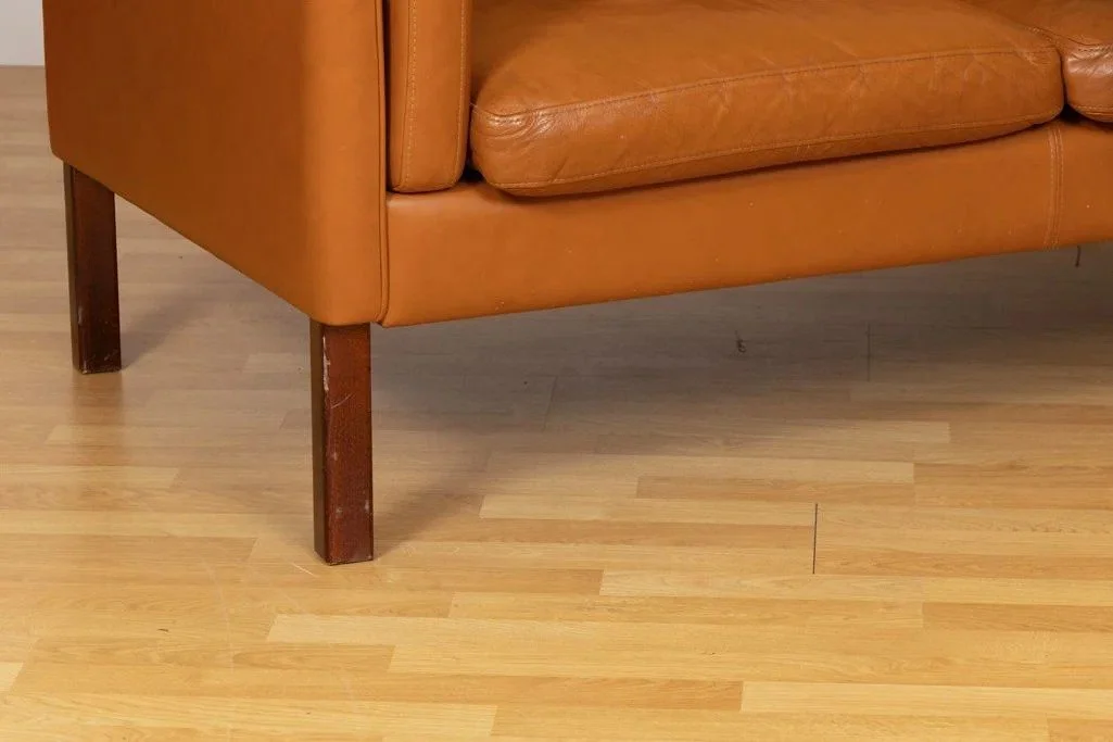 imgi_19_danish-three-seater-tan-leather-sofa_14_49368h.jpg