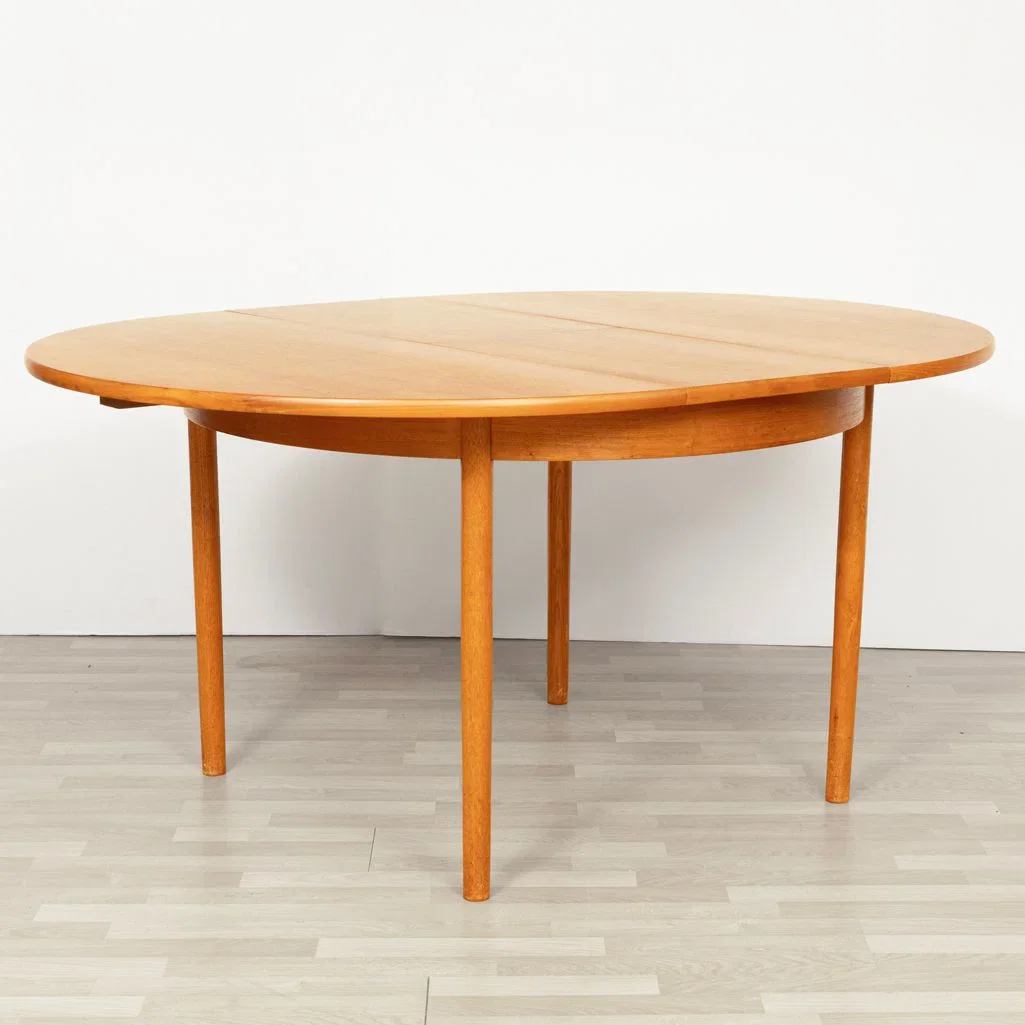 danish-midcentury-extending-teak-dining-table-by-vanson-c1965_14_47889g.webp