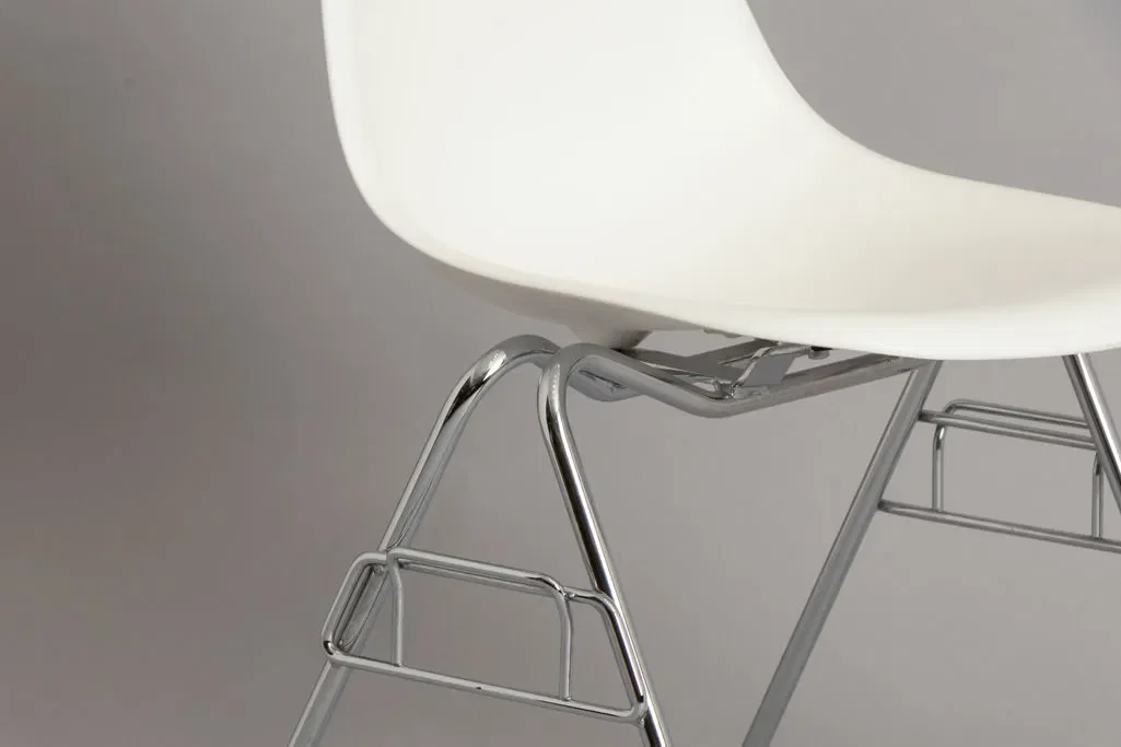 vitra-eames-dss-plastic-side-chair-in-white_21_48611c.webp