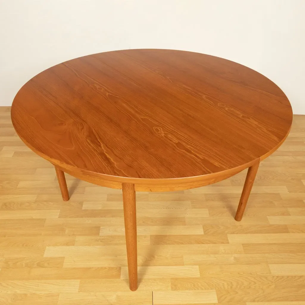 danish-midcentury-extending-teak-dining-table-by-vanson-c1965_14_47889c.webp
