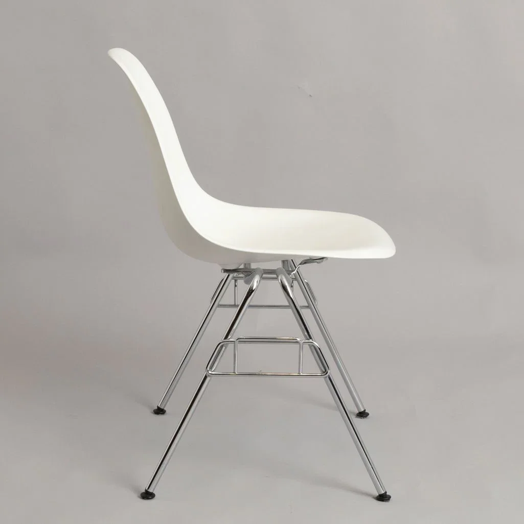 vitra-eames-dss-plastic-side-chair-in-white_21_48611e.webp