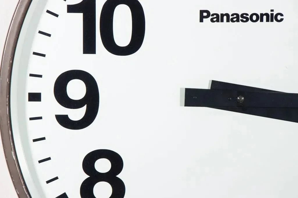 extra-large-industrial-station-clock-by-panasonic_14_47298e.jpg.jpeg