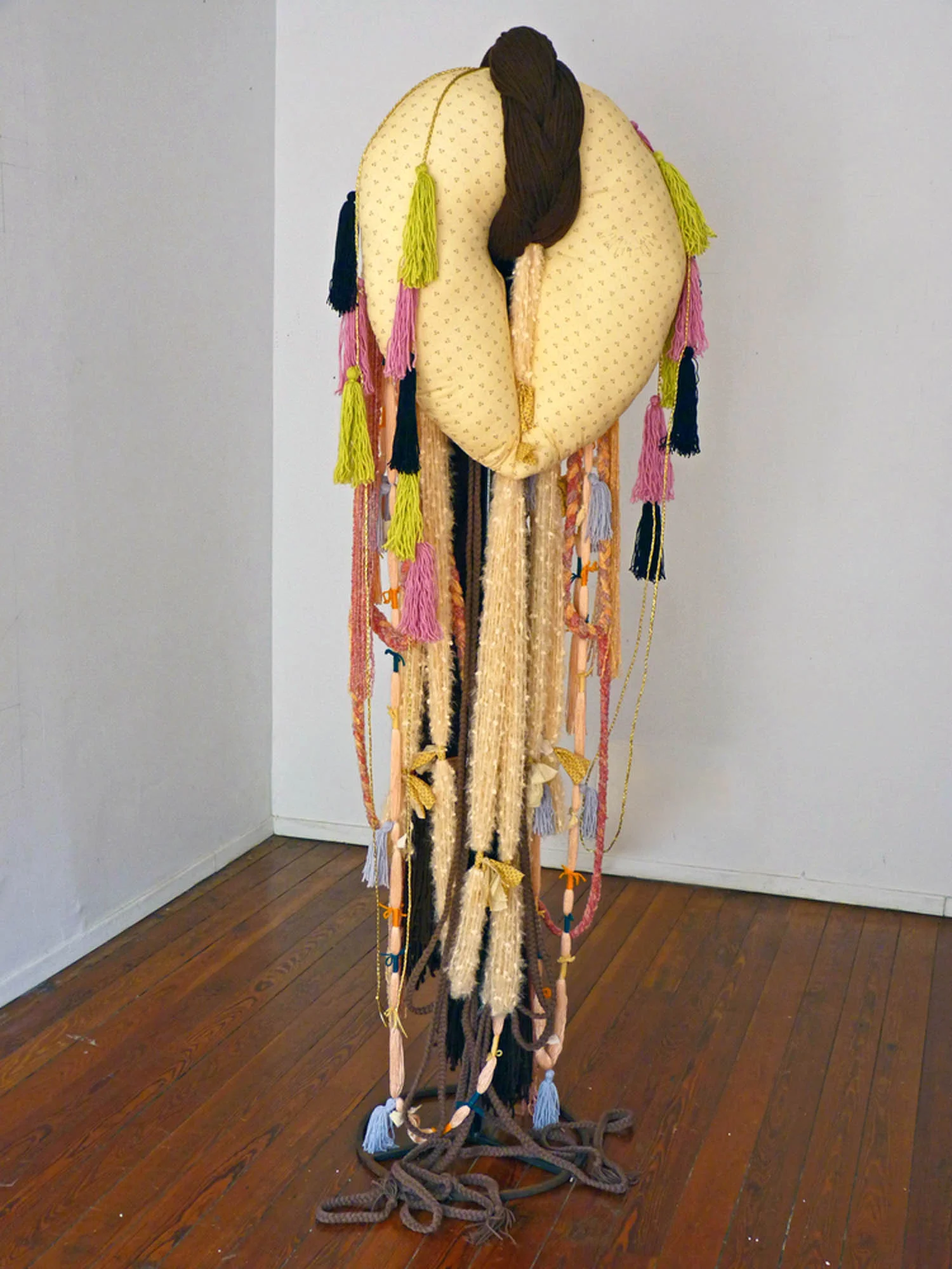 Omega Female, 2012, Acrylic yarn, cotton, steel, 72 x 24 x 24 inches