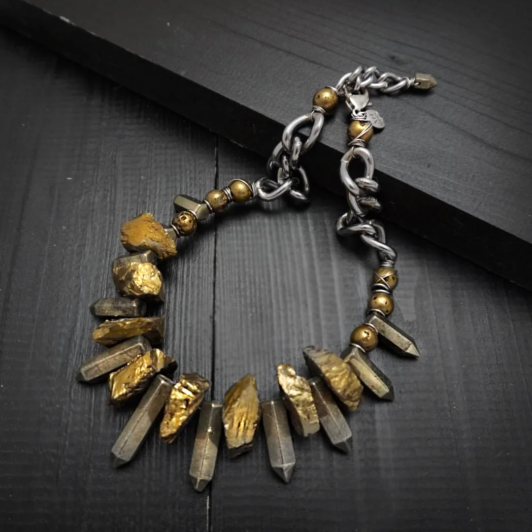 1venusgoldnecklace.jpg