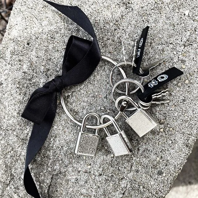 Unlock your No No accessories! 😉🔐Real lock and keys comes with the any lock style piece