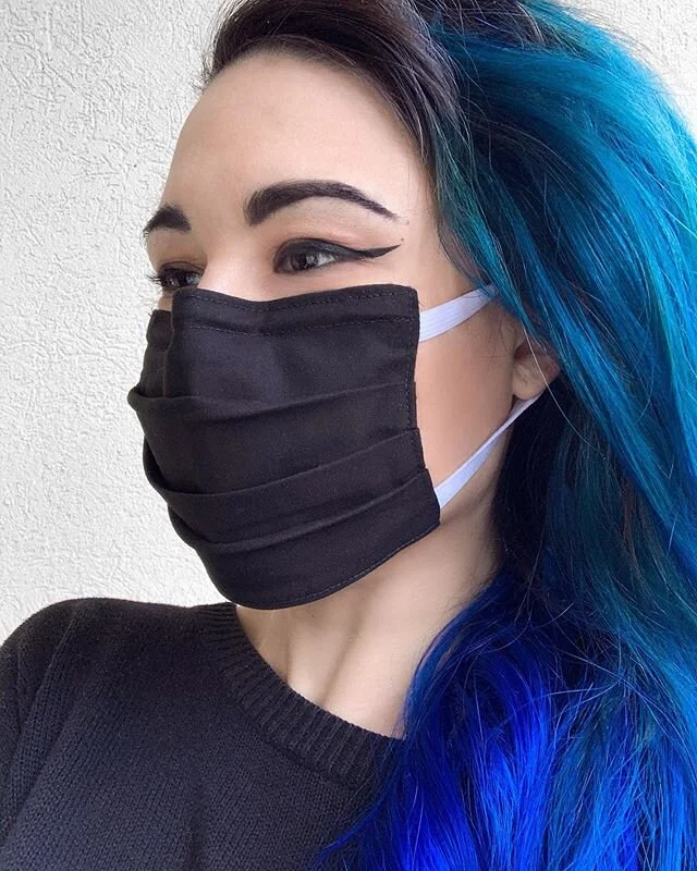 I&rsquo;m opening for orders again tonight:
✖️Comes in black or light grey
✖️100% cotton two layer mask
✖️Reusable and washable
✖️Metal wire around the nose
✖️Side slit for filters (comes with a few extras)

DM me for orders $14 each plus shipping $5