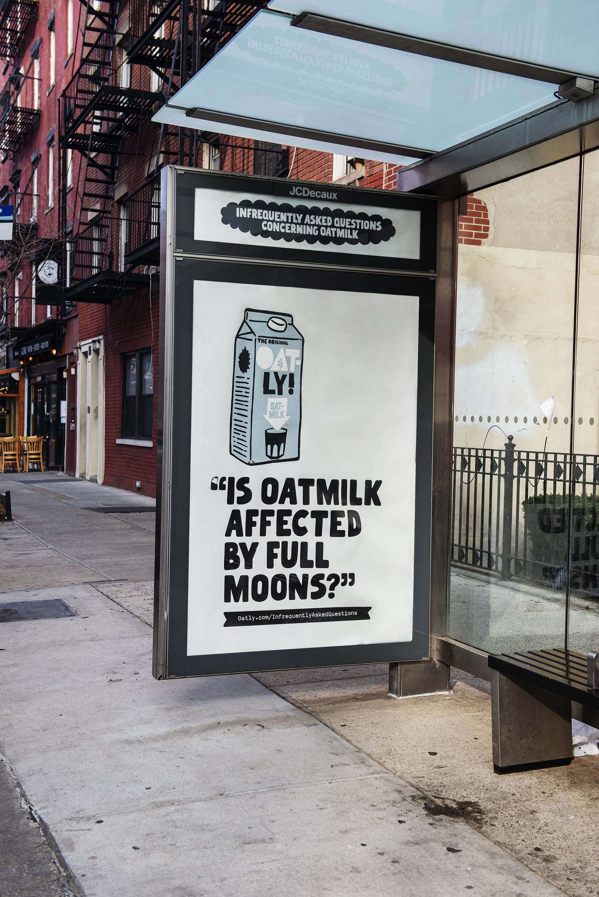 OatlyUS22_IFAQs_OOHPhotos_NYC_BusShelter_4885_1920px_RGB.jpg