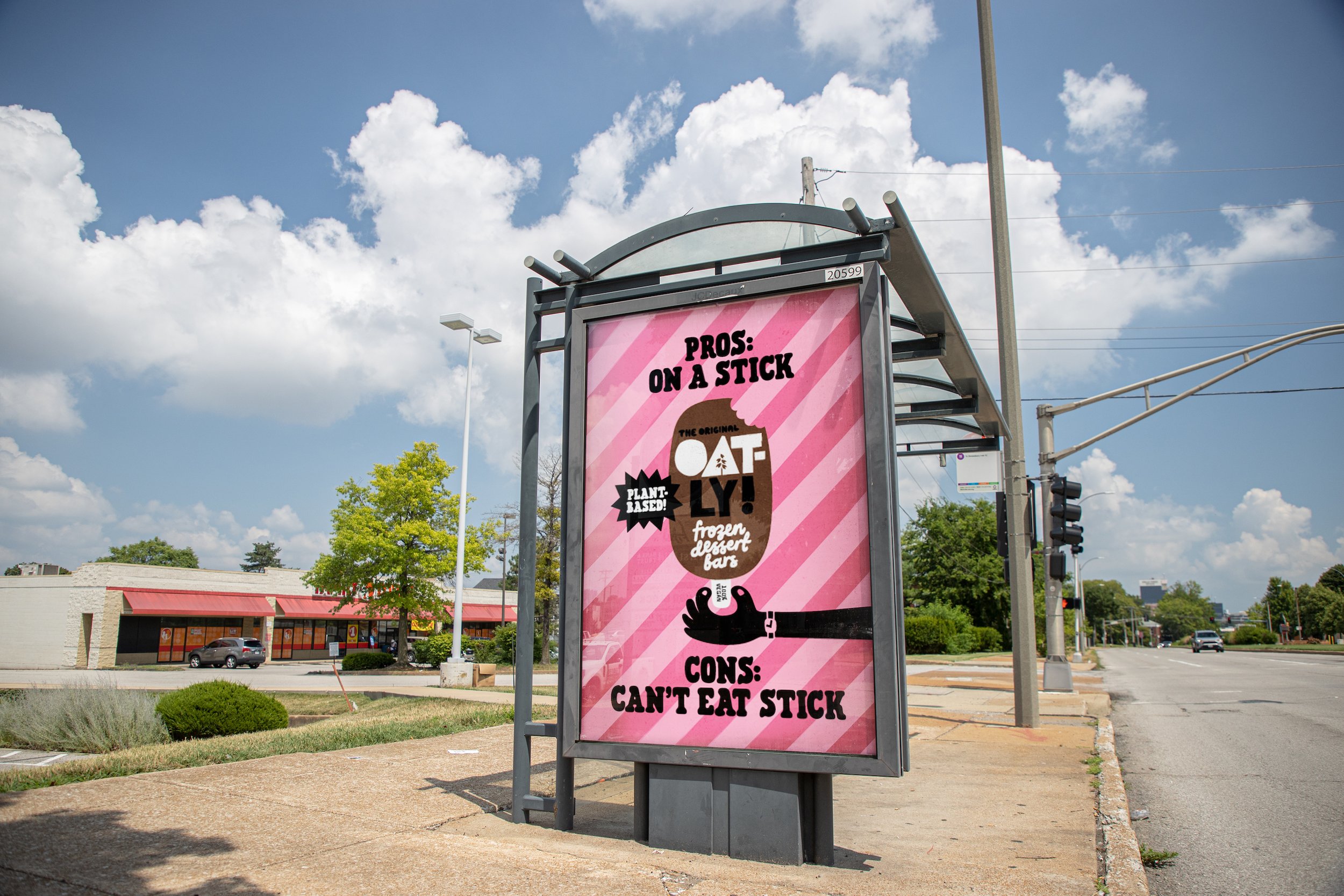 Pros_Cons_OatlyUS22_FrozNovBars_OOHShoot_STL_ZDX_0860 copy.jpeg