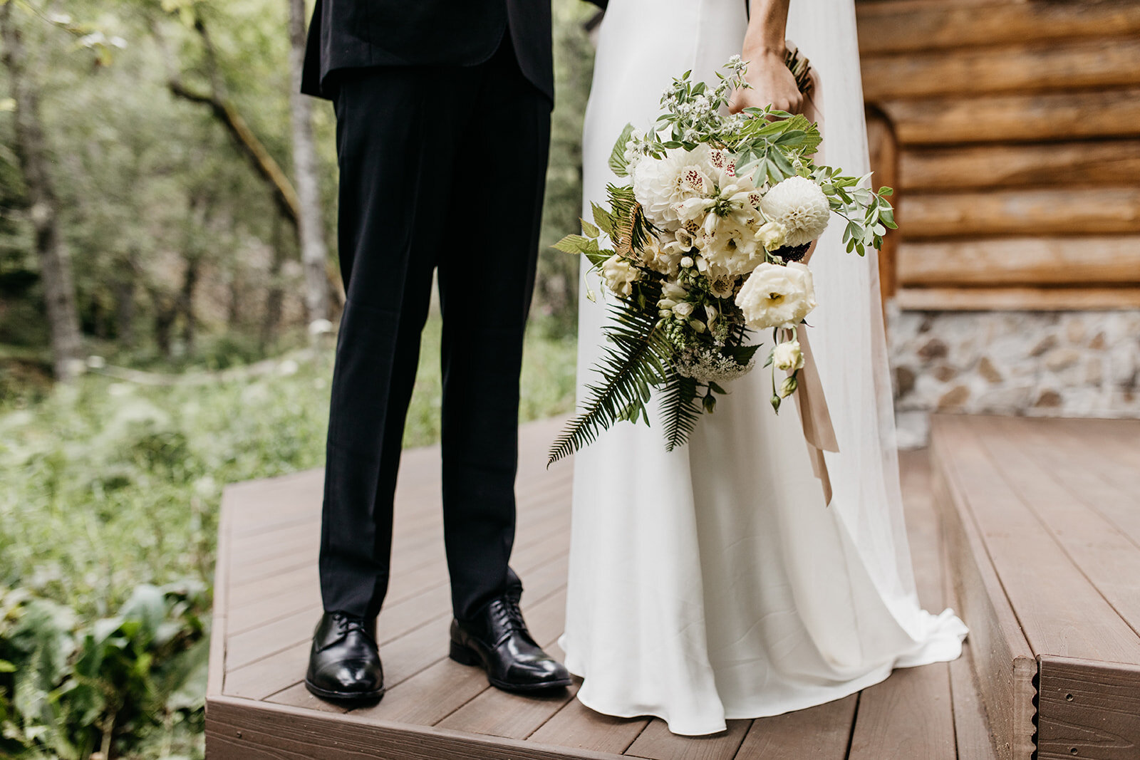 portland-wedding-photographers-noble-ridge-tree-deck095.jpg