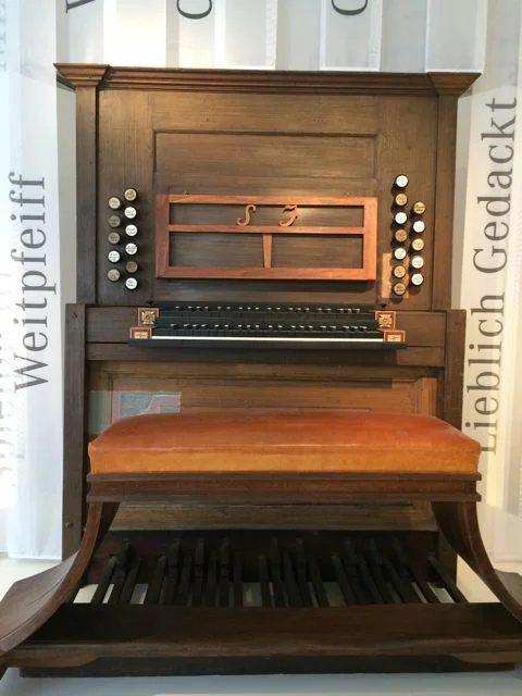 A copy of Bach's Leipzig organ—however the organ bench was the actual one Bach used!