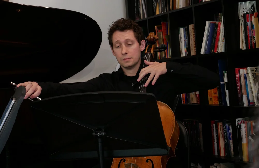  An expressive solo by cellist Charlie Tyler 