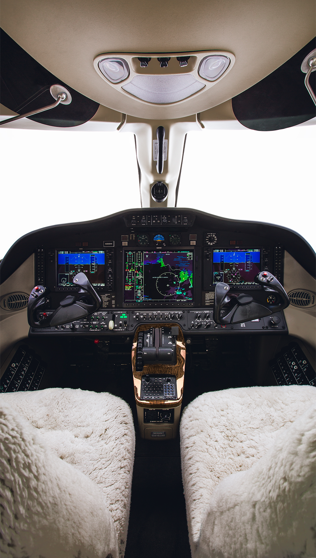 Cessna_Citation_Mustang_cockpit_photography_jimmy_bowron.jpg