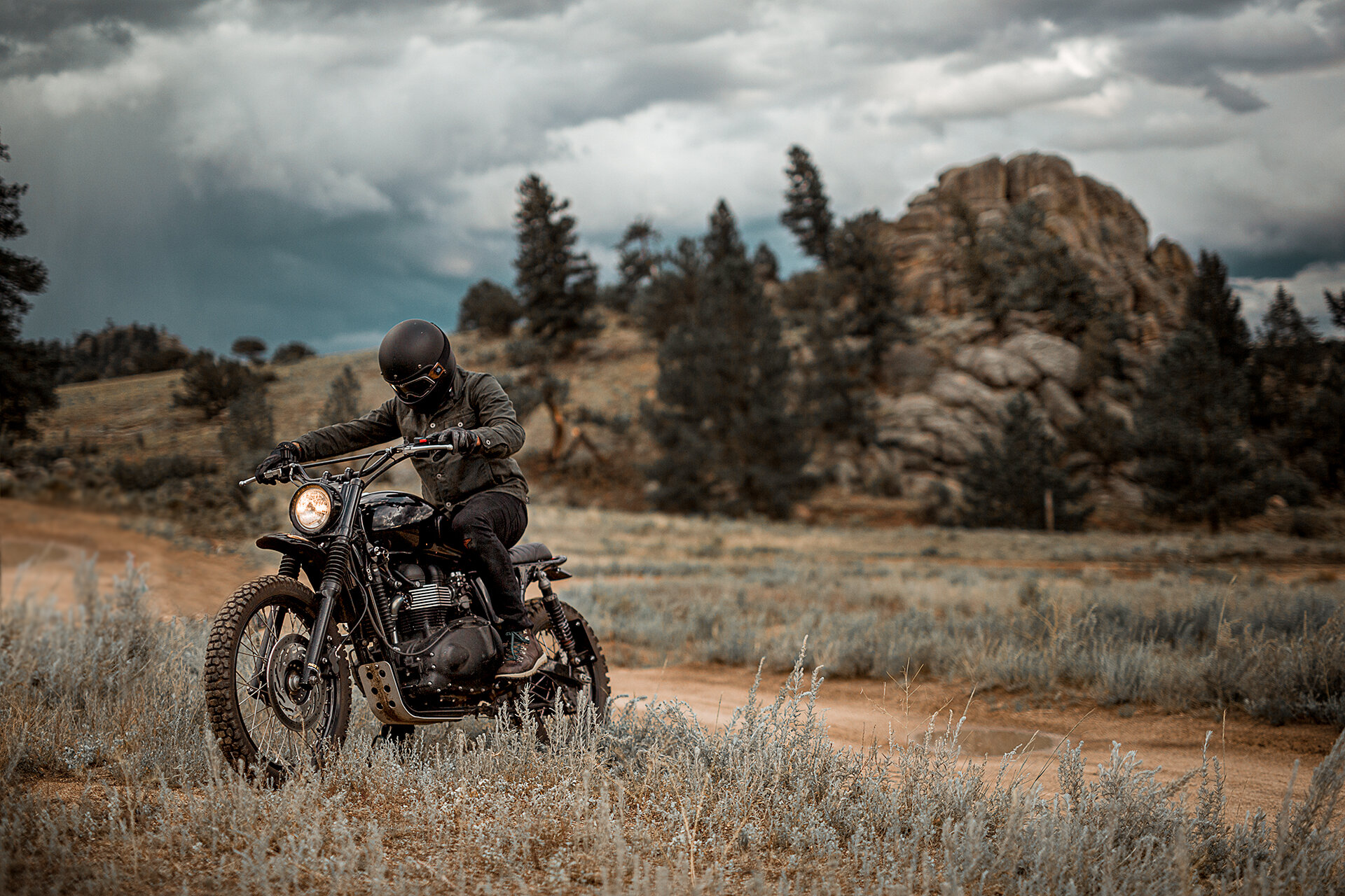 jimmy_bowron_photography_motorcycle_triumph_mountains.jpg