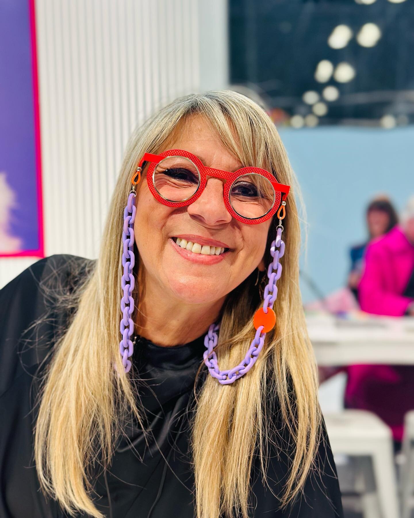 Some more NY Vision Expo East gems 💎 we loved how funky this independent line was! Look at those colors 😍 @sabinebe_officiel 
.
.
.
#IndependentEyewear #BrightColors #EuroEyewear #Handmade #VisionExpoEast #NY #EyeonGervaisinNY #EyeDoctors #FunkyGla