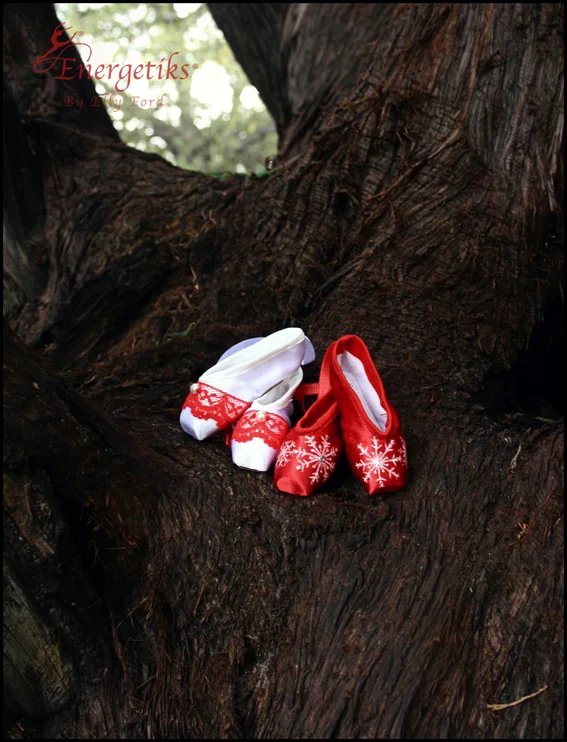 And of course, a day in the park is never complete without some tree climbing ;)