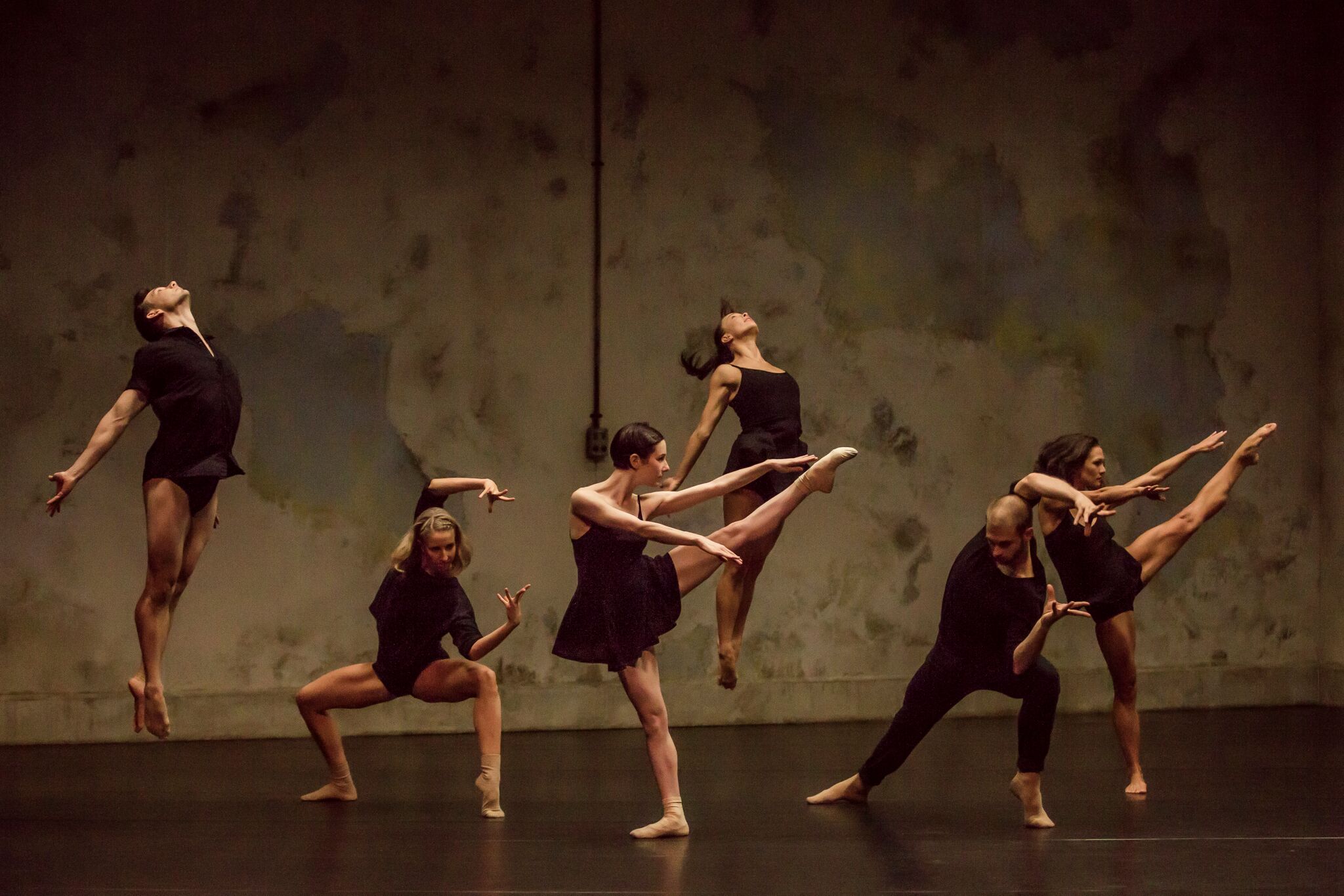 Jesse (middle) in Sydney Dance Company's Frame of Mind. Photography: Peter Greig