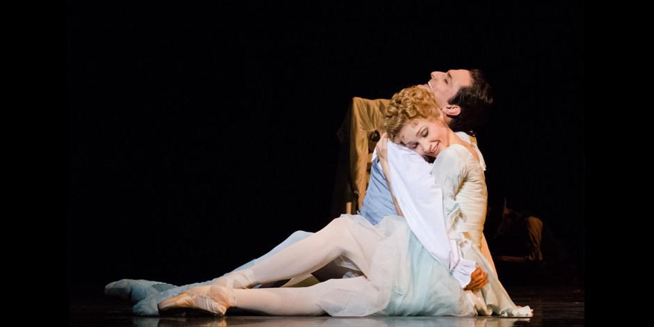 As Manon. Photos: Ian Whalen