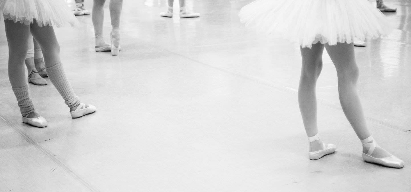 Image: Artists of the Australian Ballet during a studio rehearsal, photographed by Kate Longley