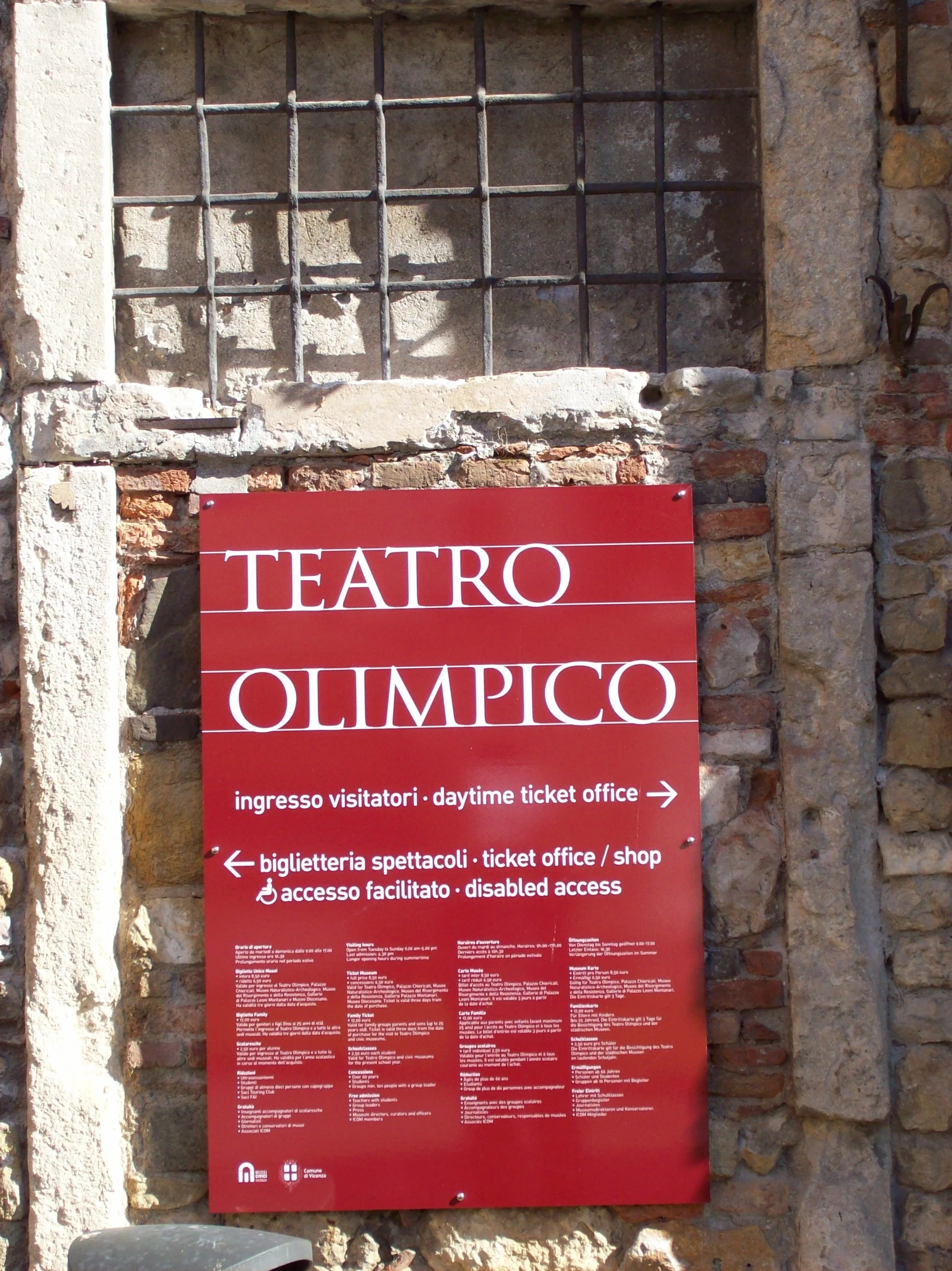 CRO Italy web 2011 - 09.jpg