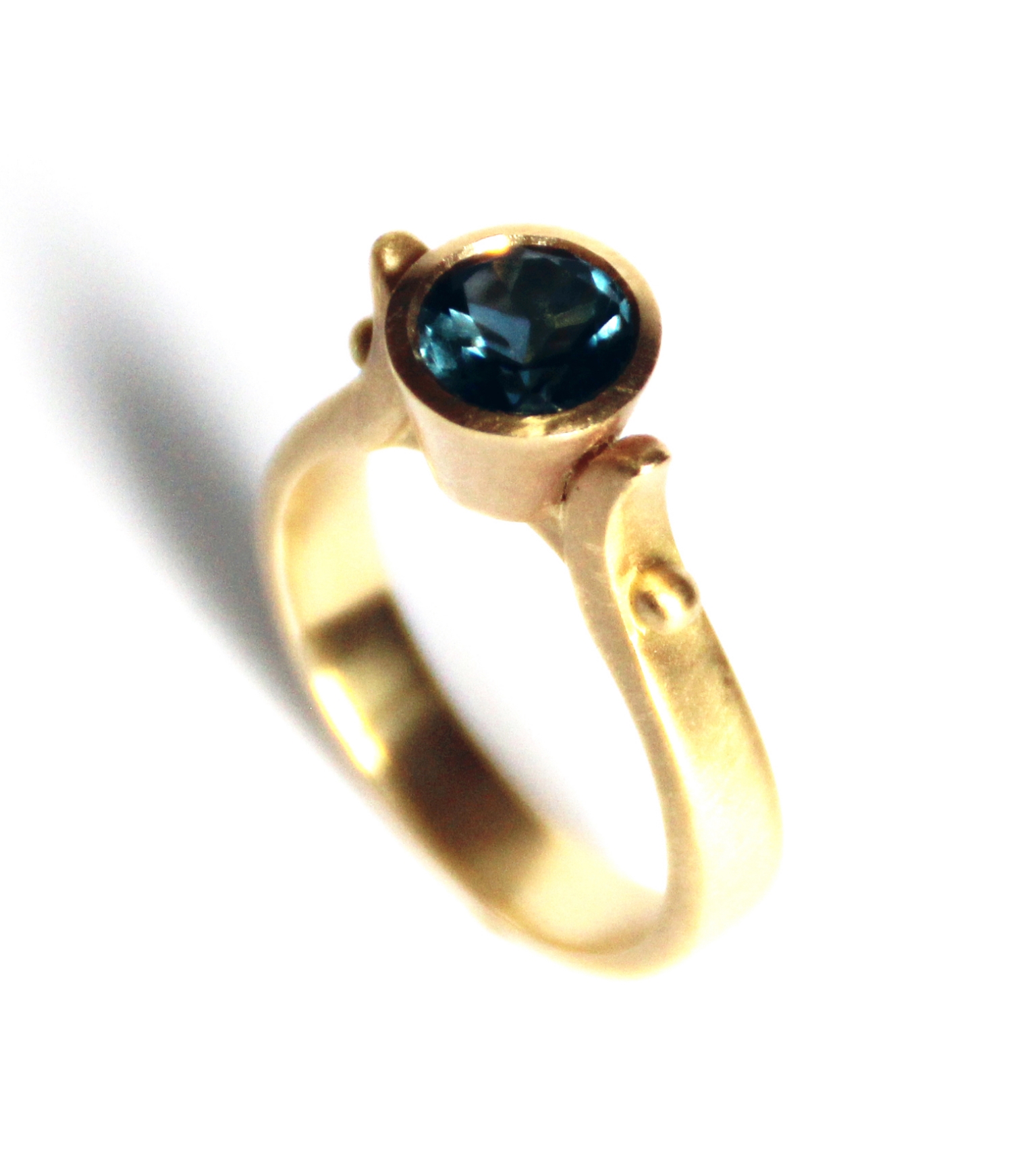 DEVI IOLITE RING