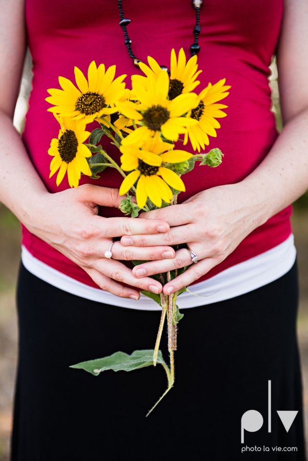 Callie Jonathon Maternity Portrait Sesson field flowers baby expect couple Photo La Vie by Sarah Whittaker-10.JPG