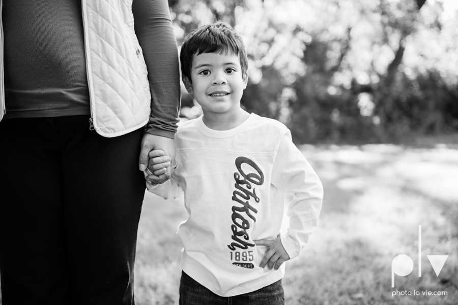 Alvarado Valdez Christmas Family Portrait Session Rose Park Mansfield boy field grass Sarah Whittaker Photo La Vie-2.JPG