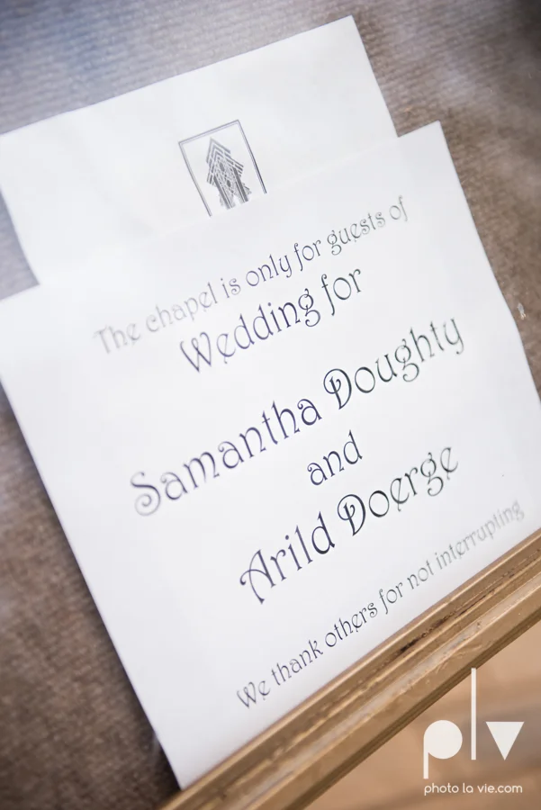 Samantha Arild Ben Wedding Fort Worth Marty Leonard Chapel Ball Eddleman House red lace architecture apple navy Sarah Whittaker Photo La Vie-2.JPG