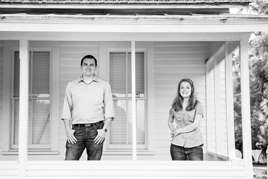 Latoya Andrew engagement session Penn Farm Cedar Hill State Park house barn wildflowers summer Sarah Whittaker Photo La Vie-4-2.JPG