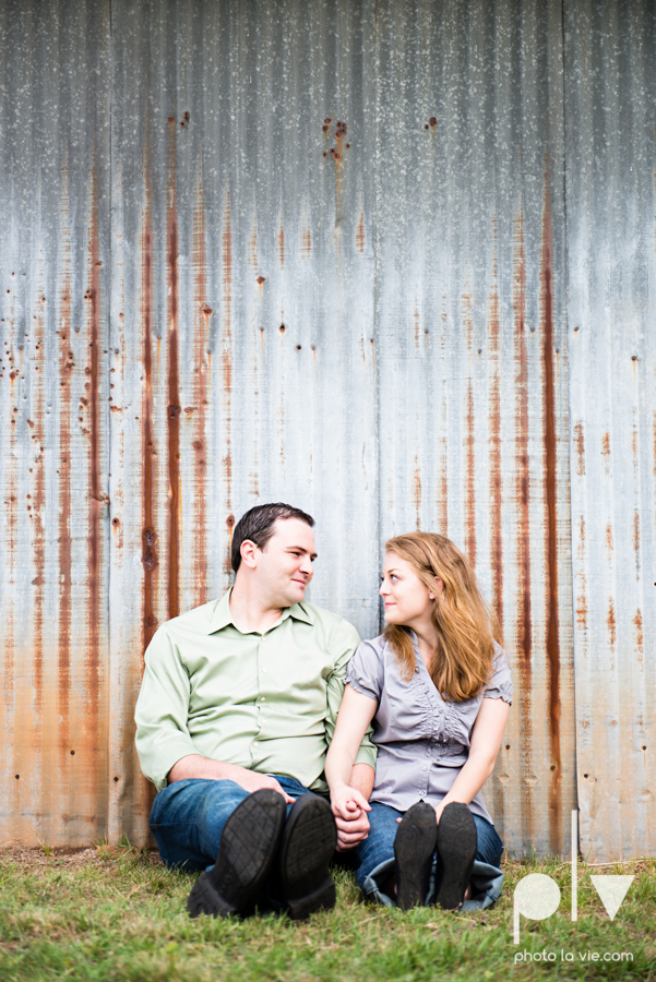 Latoya Andrew engagement session Penn Farm Cedar Hill State Park house barn wildflowers summer Sarah Whittaker Photo La Vie-5-2.JPG