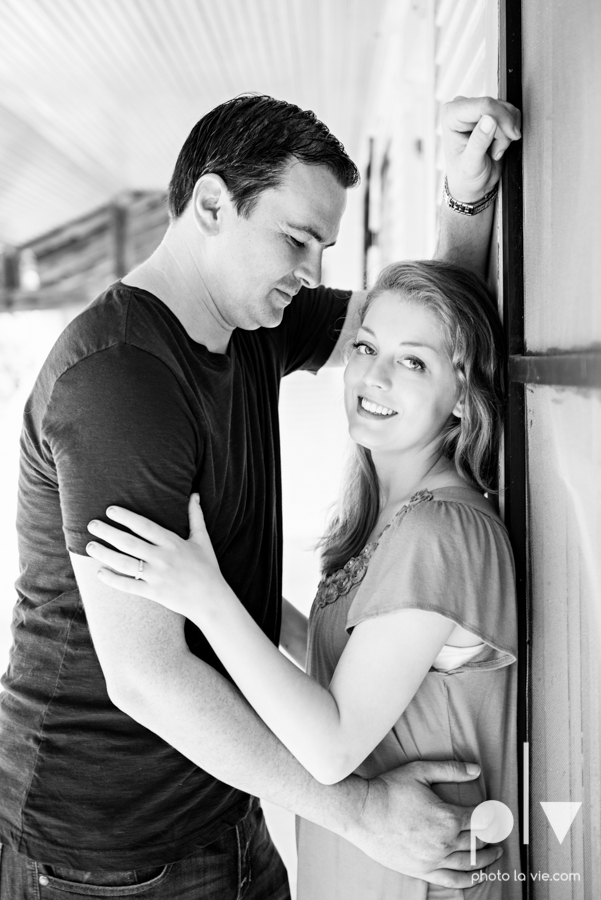 Latoya Andrew engagement session Penn Farm Cedar Hill State Park house barn wildflowers summer Sarah Whittaker Photo La Vie-10-2.JPG