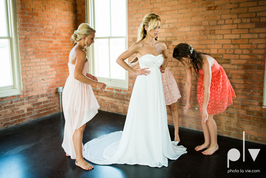 Ashley JD Wedding Filter Building Dallas summer July pink architecture Sarah Whittaker Photo La Vie-13.JPG