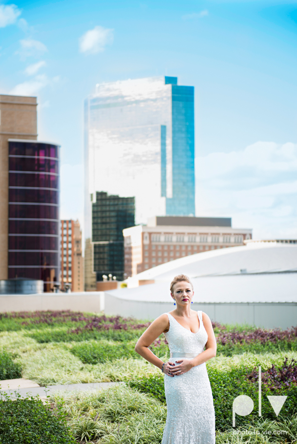 Ft Worth Wedding DFW photography 809 Vickery creme cake bridal sequin navy raspberry architecture gown modern industrial food truck Sarah Whittaker Photo La Vie-10.JPG