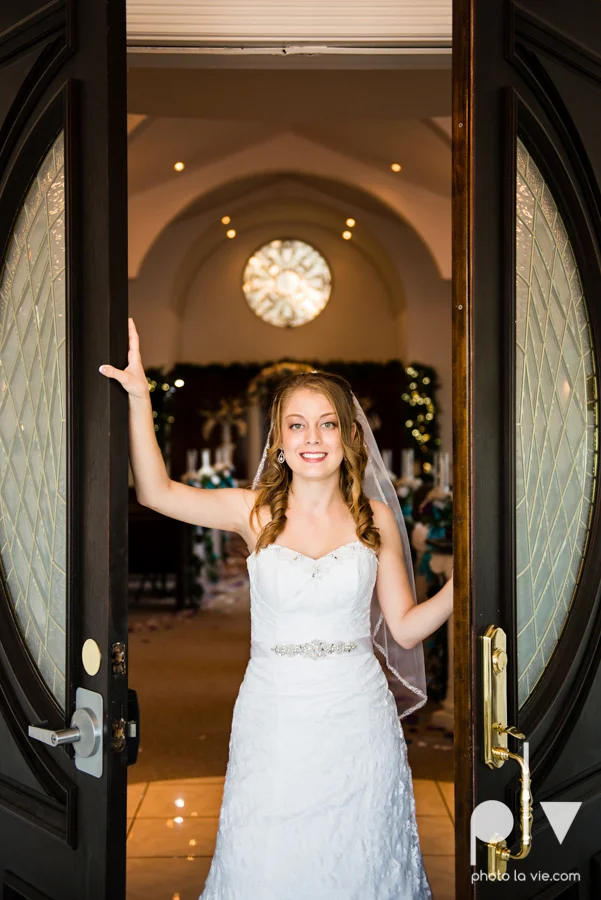 Wedding Chapel DFW photography October bride groom-4.JPG
