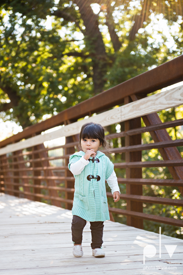 Fall Mini Session October Oliver Nature Park Center Mansfield Texas bridge outdoors kids Sarah Whittaker Photo La Vie-2.JPG