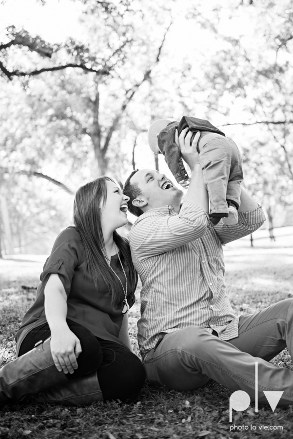 Fall Autumn mini sessions photography portrait family Fort Worth DFW Texas Van Zandt Cottage outdoors trees field fence Sarah Whittaker Photo La Vie-3.JPG