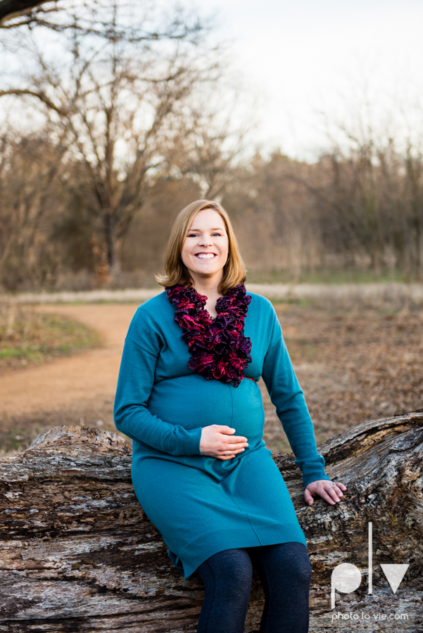 kimball Olive Park Texas DFW maternity mini session photography girl baby bump winter outdoors fall field trees sunset backlit back lighting shoes rings walk sun lens flare Sarah Whittaker Photo La Vie-2.JPG