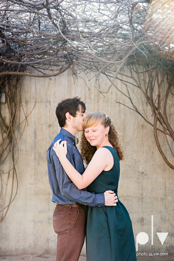 Marie Cord Fort Worth Engagement session Modern Art Museum Kimbell Piano architecture downtown urban wall wedding Sarah Whittaker Photo La Vie-5.JPG