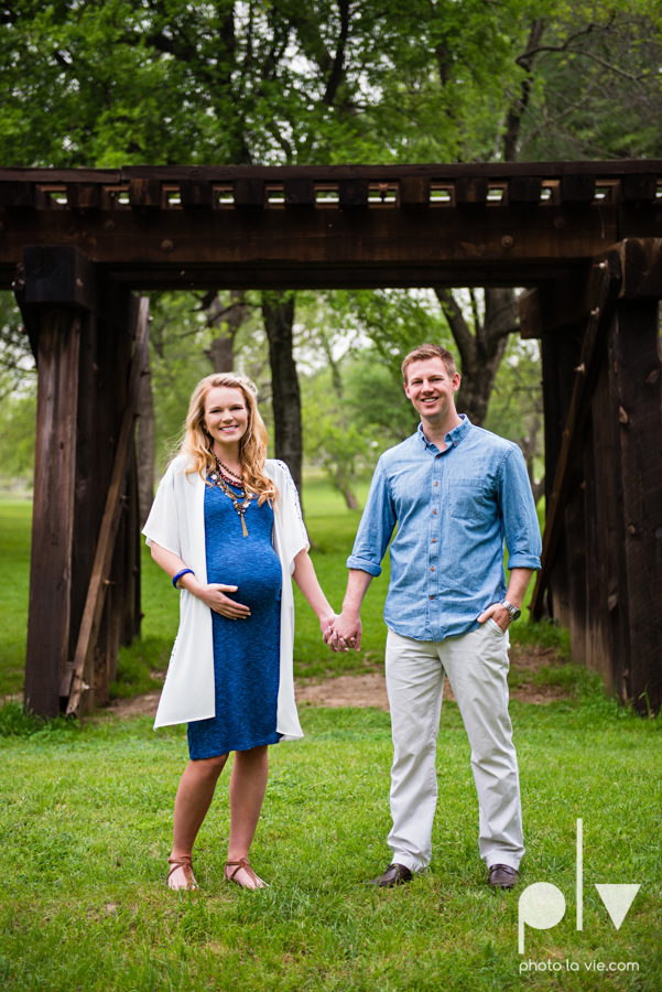 Dickard mini maternity session blue boy conrad outdoors Trinity Park spring summer tree field train tracks blur baby Sarah Whittaker Photo La Vie-6.JPG