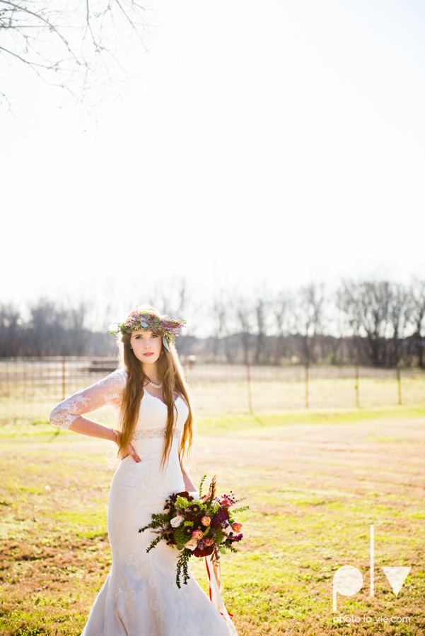 Howell Family Farms Styled Wedding session winter boho rustic floral barn architecture bride dainty dahlias creme cake bliss Lane Love  lace masculine cigar cat banner yarn spool Sarah Whittaker Photo La Vie-81.JPG